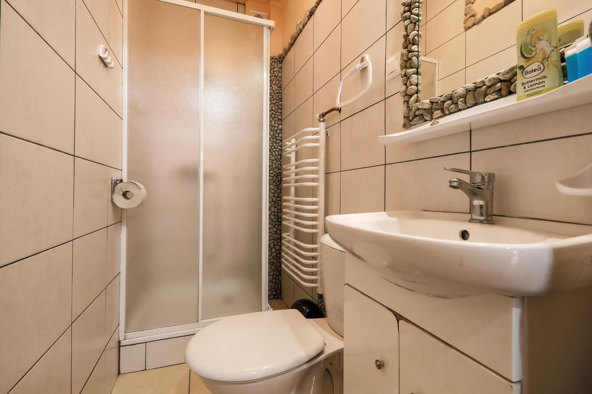 Grota Zbojnicka Apartament I Pokoje Gliczarow Luaran gambar